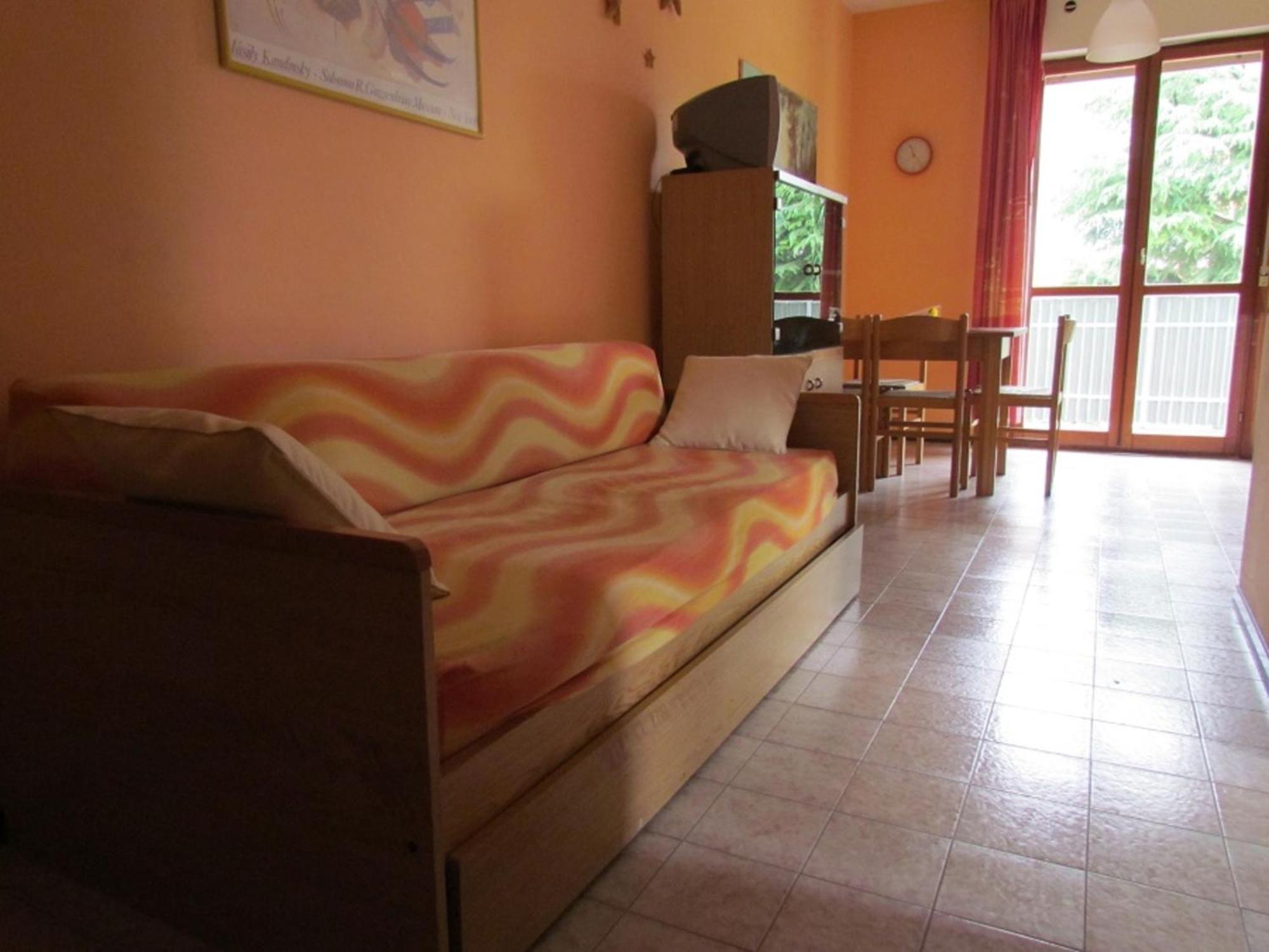 Apartment Enjoy A Lovely Flat With Pool - Beahost